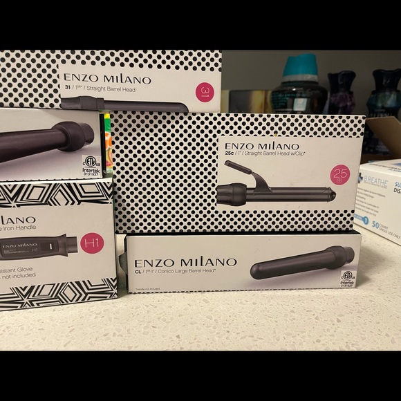 Enzo Milano complete hair styling set. - Picture 3 of 3